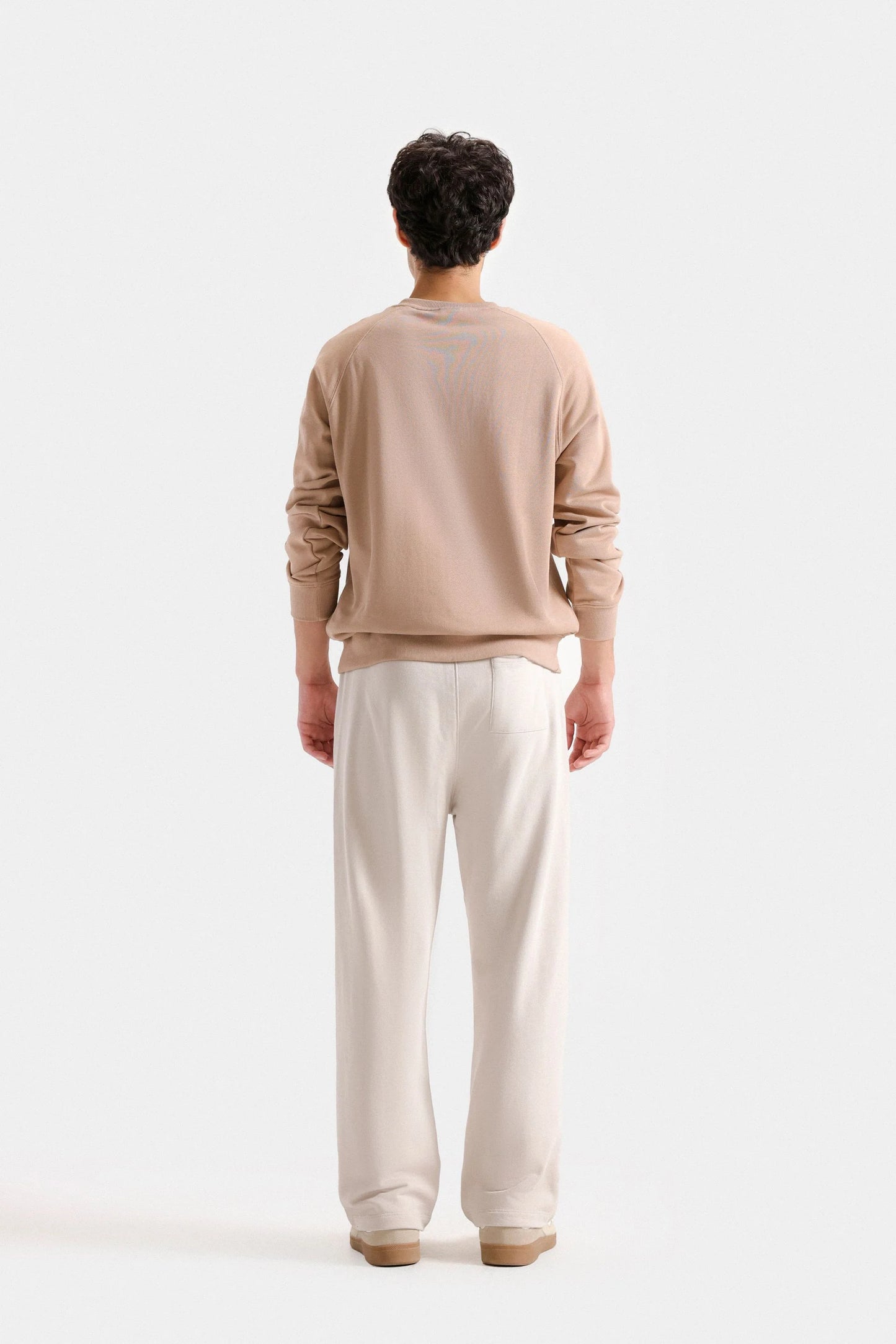 RAGLAN SLEEVE SWEATSHIRT