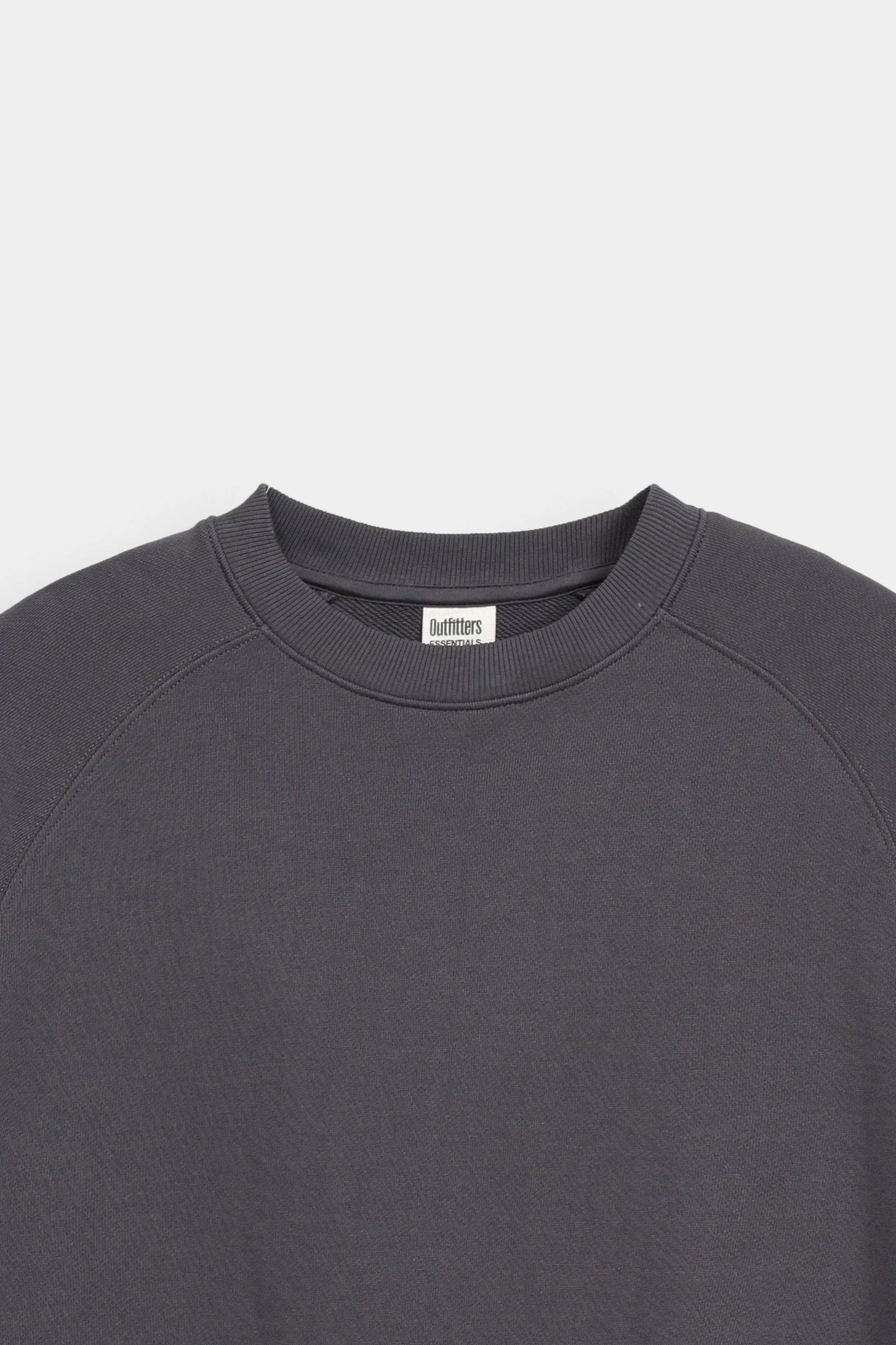 RAGLAN SLEEVE SWEATSHIRT